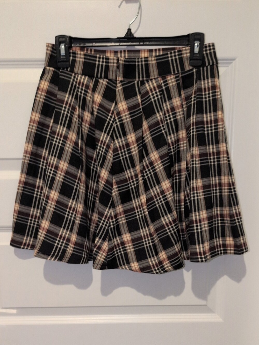 ROMWE Black Plaid Circle Skirt with Cream Accents